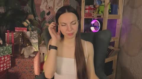 wednesday_evans online show from December 17, 2025, 5:13 am