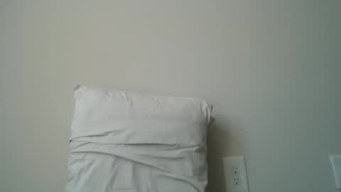 Snapshot of weezy210 chatting on May 17, 2026, 2:57 pm Weezy online show from May 17, 2026, 2:57 pm