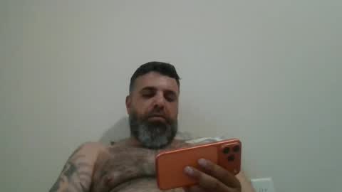 Snapshot of weezy210 chatting on June 12, 2026, 11:46 pm Weezy online show from June 12, 2026, 11:46 pm