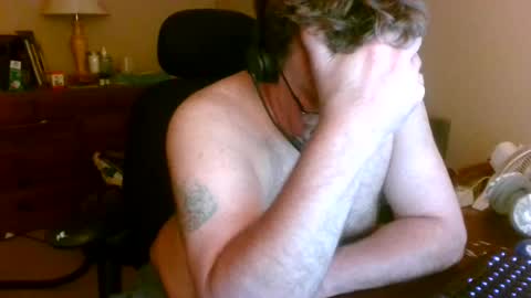 Snapshot of welderod chatting on July 2, 2026, 9:59 am welderod online show from July 2, 2026, 9:59 am