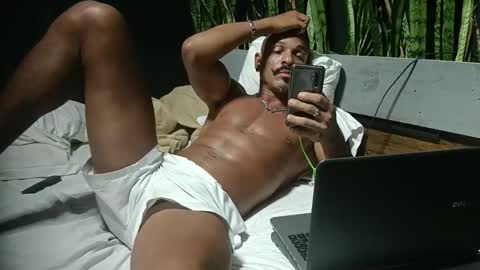 wellcrz online show from October 18, 2025, 10:21 pm