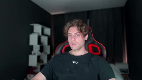 wellidonehere online show from November 3, 2025, 11:04 pm