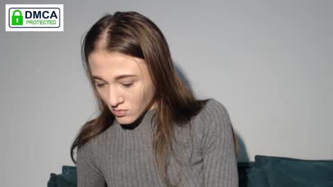 Milena online show from December 13, 2025, 9:42 pm