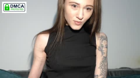 Milena online show from April 18, 2026, 8:31 pm