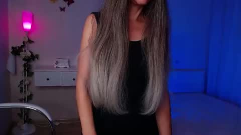 Wendi Foster online show from October 24, 2025, 7:10 pm