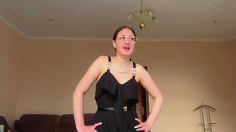 Anna online show from May 26, 2026, 2:13 pm