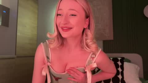 Daisy    online show from March 23, 2026, 6:01 pm