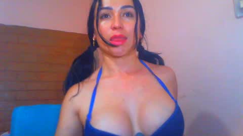 TaTis online show from December 27, 2024, 8:28 pm
