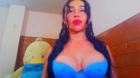 TaTis online show from February 7, 2025, 8:53 pm