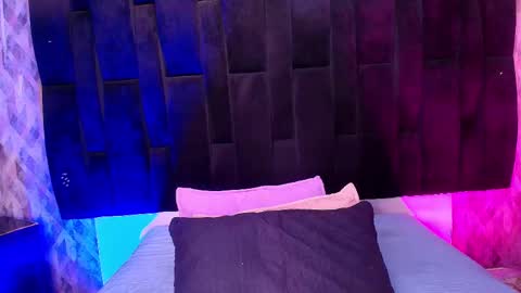 WEN SHENG online show from September 28, 2025, 7:19 pm