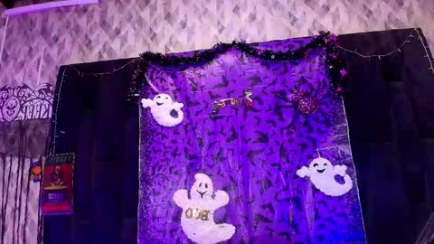 WEN SHENG online show from October 25, 2025, 7:19 pm