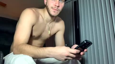 Snapshot of wentbrokeonstrippers chatting on December 4, 2024, 7:50 am Topjitt online show from December 4, 2024, 7:50 am