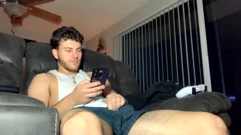 Snapshot of wentbrokeonstrippers chatting on December 5, 2024, 9:28 am Topjitt online show from December 5, 2024, 9:28 am
