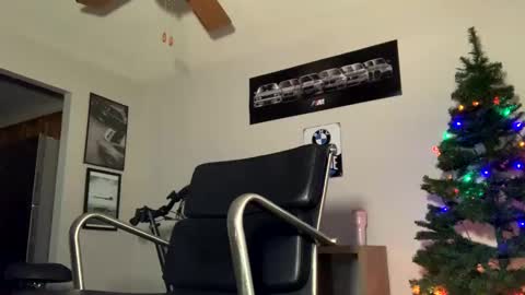 Snapshot of wentbrokeonstrippers chatting on January 3, 2025, 8:21 am Topjitt online show from January 3, 2025, 8:21 am