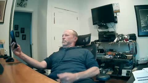 Snapshot of weseeyouwatching chatting on October 3, 2025, 4:26 pm weseeyouwatching online show from October 3, 2025, 4:26 pm