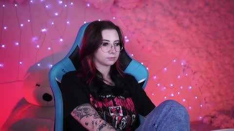 little girl who is always rightLisa online show from December 11, 2024, 9:09 am