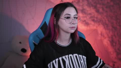 little girl who is always rightLisa online show from December 14, 2024, 6:24 am