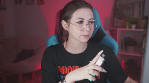 little girl who is always rightLisa online show from December 15, 2024, 5:23 am