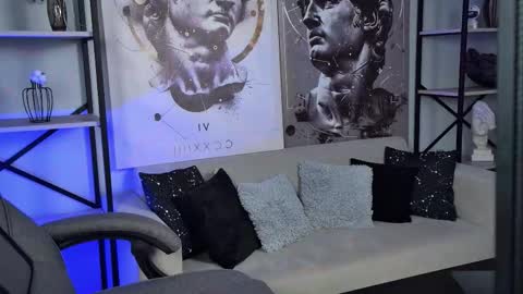 little girl who is always rightLisa online show from February 16, 2026, 1:24 am