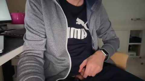 wet_adidasboy online show from December 4, 2025, 8:23 am