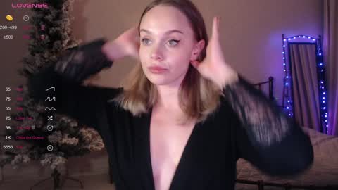 Lana online show from December 6, 2024, 4:06 pm