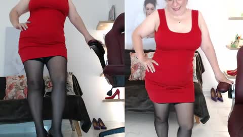 Snapshot of wet_liss chatting on April 19, 2026, 4:17 pm Diva online show from April 19, 2026, 4:17 pm