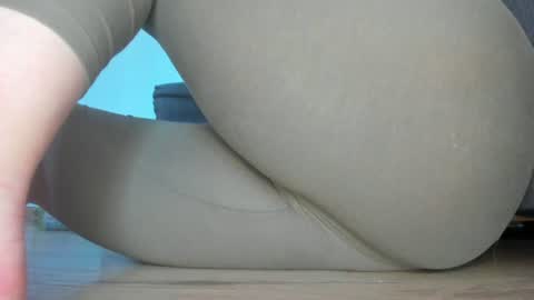 Snapshot of wet_pants2022 chatting on July 8, 2026, 7:07 pm wet_pants2022 online show from July 8, 2026, 7:07 pm
