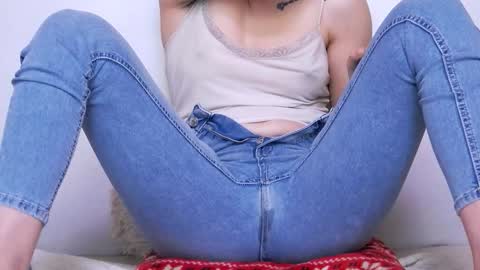 Beatrice Moan from LovenseWet from Tip MenuOpen for Private online show from February 11, 2026, 11:10 pm