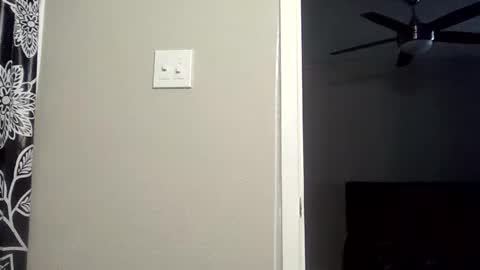 Snapshot of wetkyliecreams chatting on October 3, 2025, 4:37 pm Kylie online show from October 3, 2025, 4:37 pm