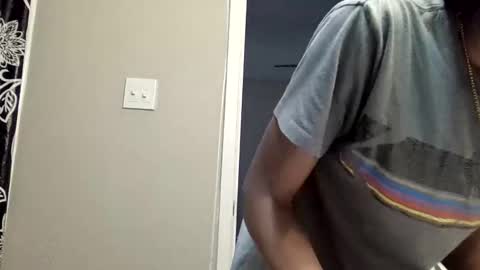 Snapshot of wetkyliecreams chatting on November 9, 2025, 4:27 pm Kylie online show from November 9, 2025, 4:27 pm