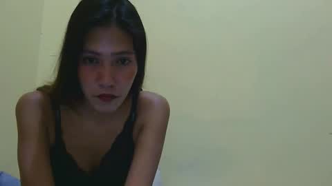 Snapshot of wetpetitechix chatting on May 29, 2026, 11:19 am wetpetitechix online show from May 29, 2026, 11:19 am