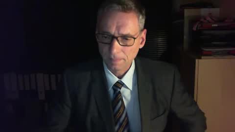 Snapshot of wetsuitedman chatting on January 21, 2025, 4:48 pm Franz online show from January 21, 2025, 4:48 pm