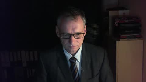 Snapshot of wetsuitedman chatting on January 29, 2025, 4:41 pm Franz online show from January 29, 2025, 4:41 pm