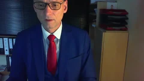 Snapshot of wetsuitedman chatting on February 28, 2025, 12:20 pm Franz online show from February 28, 2025, 12:20 pm