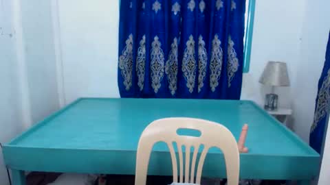 wettie_varsha online show from April 6, 2026, 4:32 am