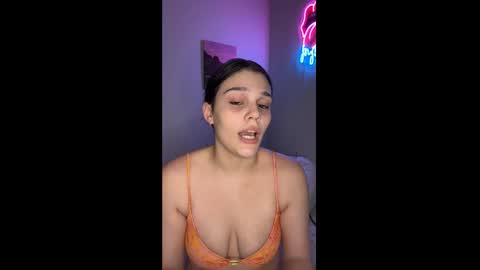 Snapshot of wetwithme2024 chatting on December 17, 2024, 12:01 am Zooties online show from December 17, 2024, 12:01 am