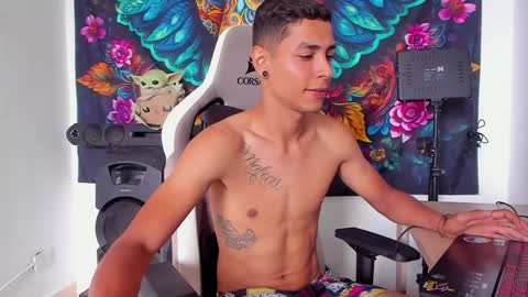 Snapshot of wexx_ chatting on December 11, 2024, 6:52 pm wex online show from December 11, 2024, 6:52 pm