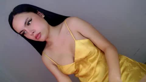 Snapshot of what_the_fuckxx chatting on February 25, 2026, 7:18 am kiara online show from February 25, 2026, 7:18 am