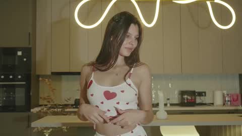 Snapshot of whisper_of_love chatting on October 28, 2025, 2:15 am Naomi online show from October 28, 2025, 2:15 am