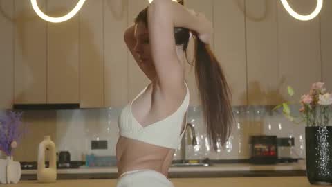 Snapshot of whisper_of_love chatting on November 13, 2025, 2:21 am Naomi online show from November 13, 2025, 2:21 am