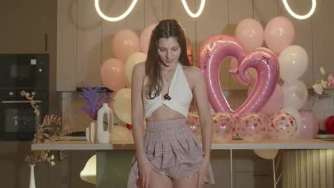 Snapshot of whisper_of_love chatting on November 15, 2025, 2:20 am Naomi online show from November 15, 2025, 2:20 am