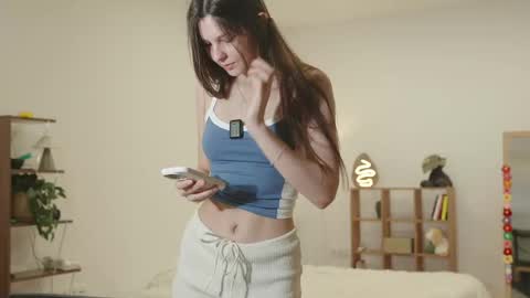 Snapshot of whisper_of_love chatting on April 28, 2026, 1:15 am Naomi online show from April 28, 2026, 1:15 am