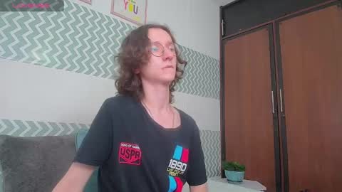 Snapshot of white_king4 chatting on October 7, 2025, 1:08 pm white_king4 online show from October 7, 2025, 1:08 pm