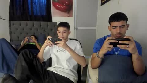 white online show from April 7, 2026, 9:26 pm