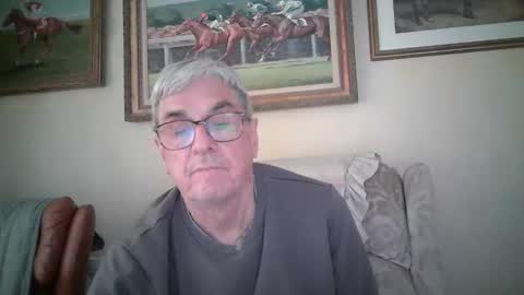 whitebriefs009 online show from May 20, 2026, 3:29 pm