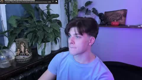 Gus online show from October 15, 2025, 7:36 pm