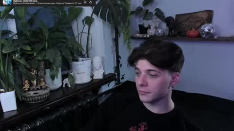 Gus online show from November 30, 2025, 8:46 pm