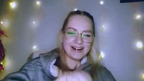 whitehex666 online show from January 9, 2026, 1:47 pm