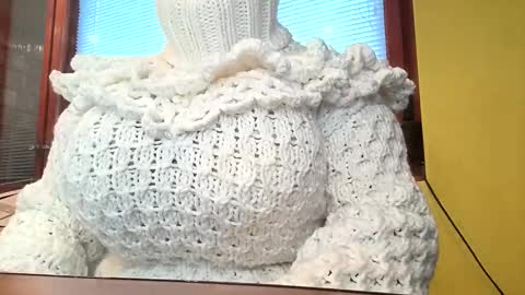 Snapshot of whitesweater chatting on October 6, 2025, 6:11 am whitesweater online show from October 6, 2025, 6:11 am