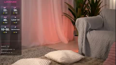 whitneyandrews online show from December 14, 2025, 5:24 am